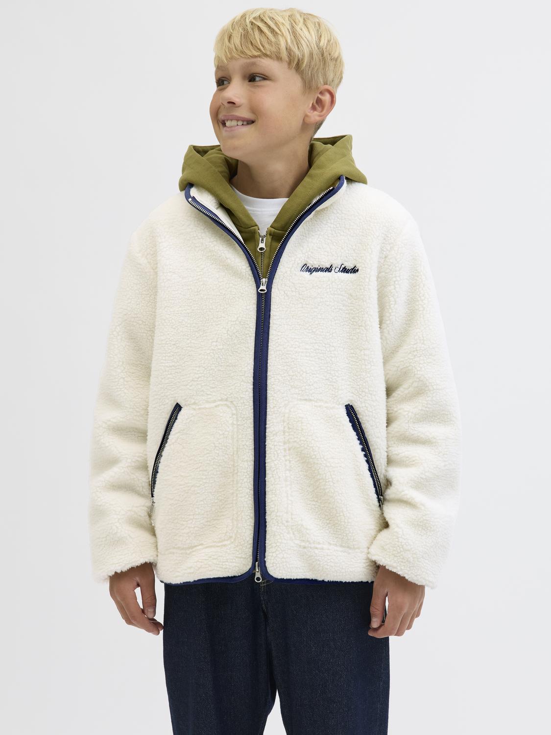 model_shot-front